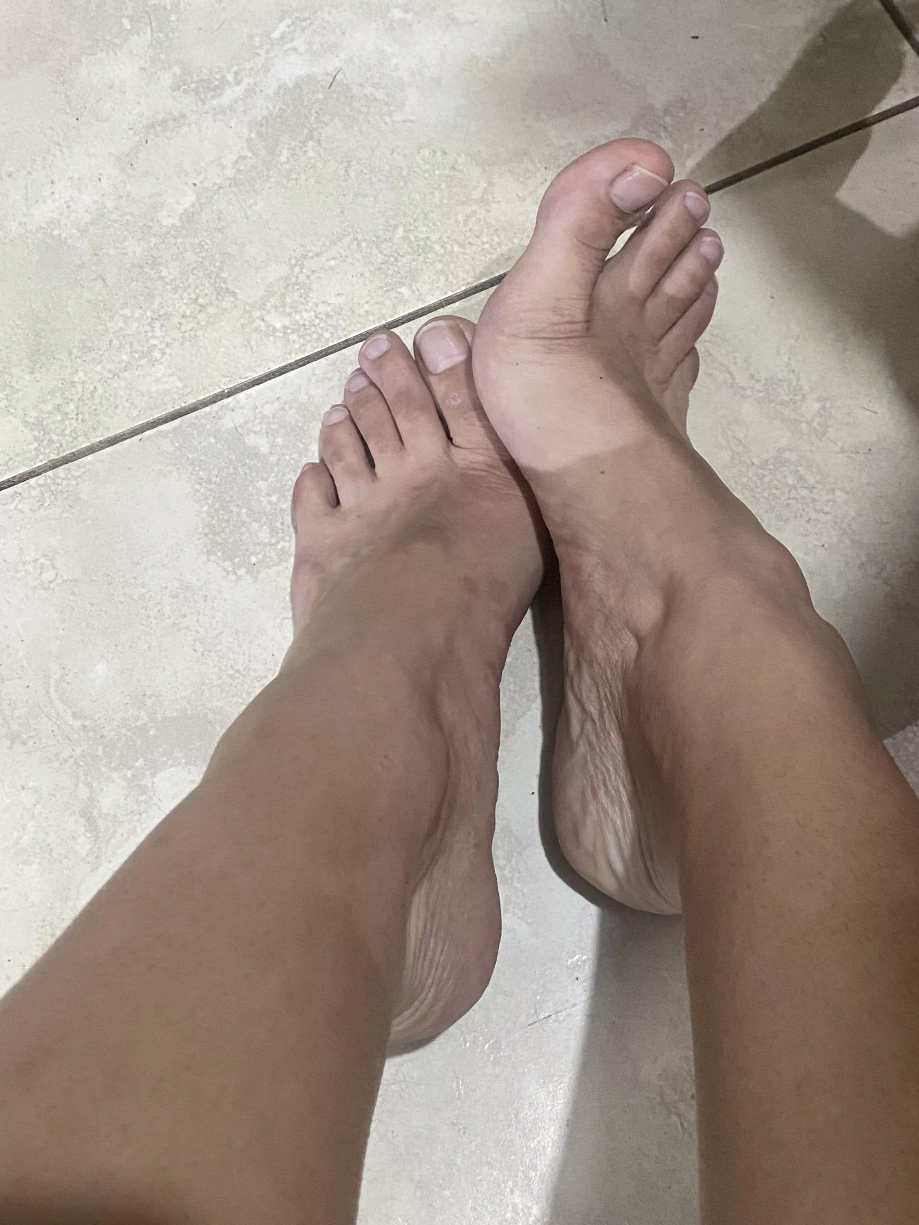 Suck my feet 