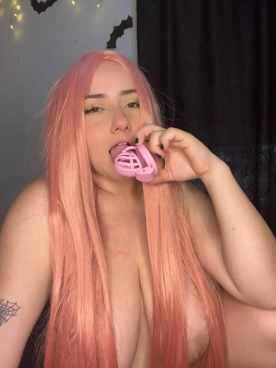 tell me, what's your size? i wanna give a pathetic nickname to the little ones here 😈