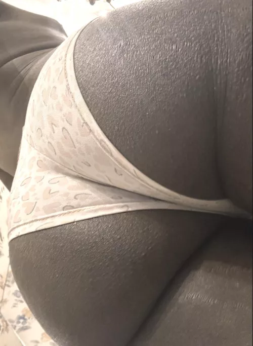 The picture doesnt even do it justice youd have to see it upclose (and when i say upclose im talking about in your face) 🥰❤️ 