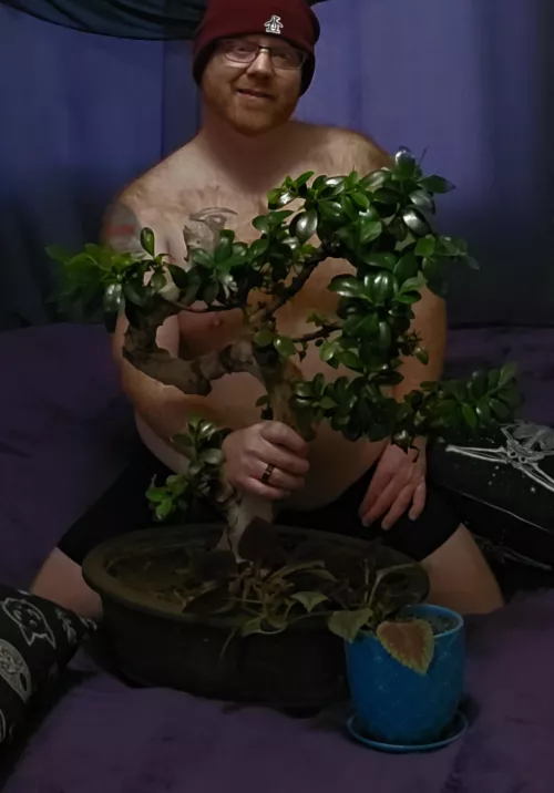 The tree is the same age as me. (40) 