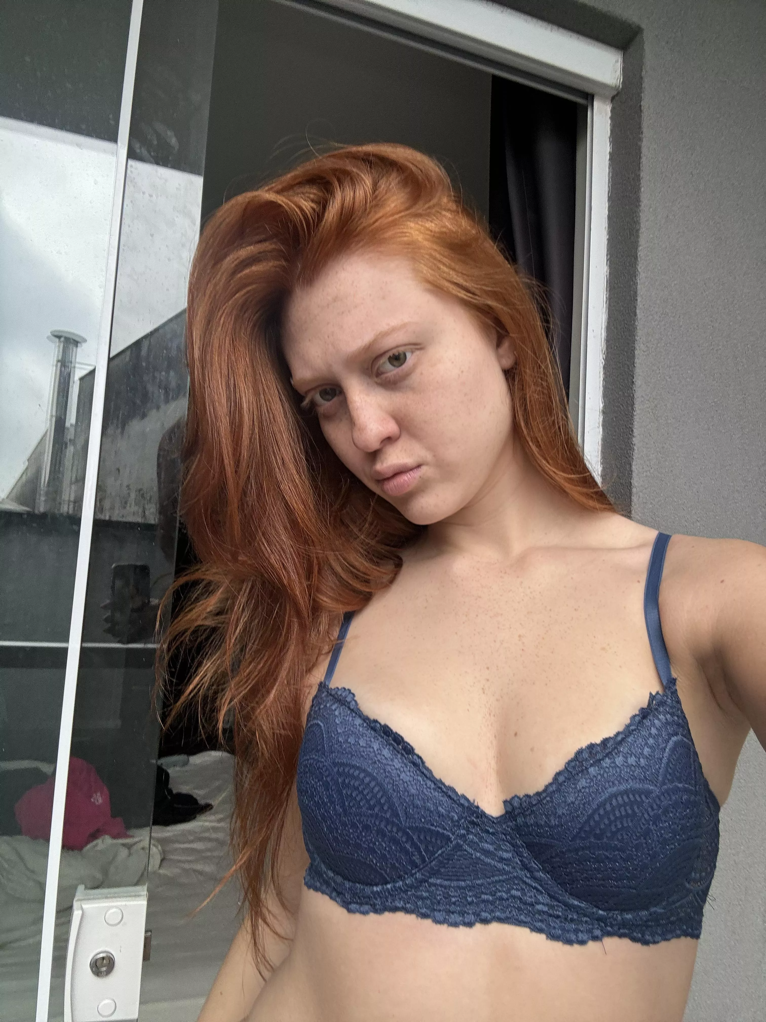 This redhead is born to be fuck.