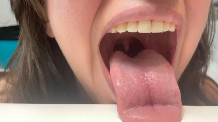 Walk onto my tongue!