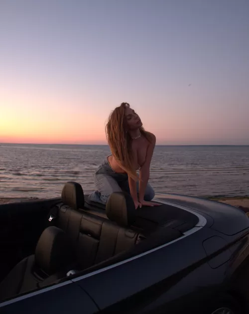 What could be more beautiful than an okenan, a sunset convertible and me
