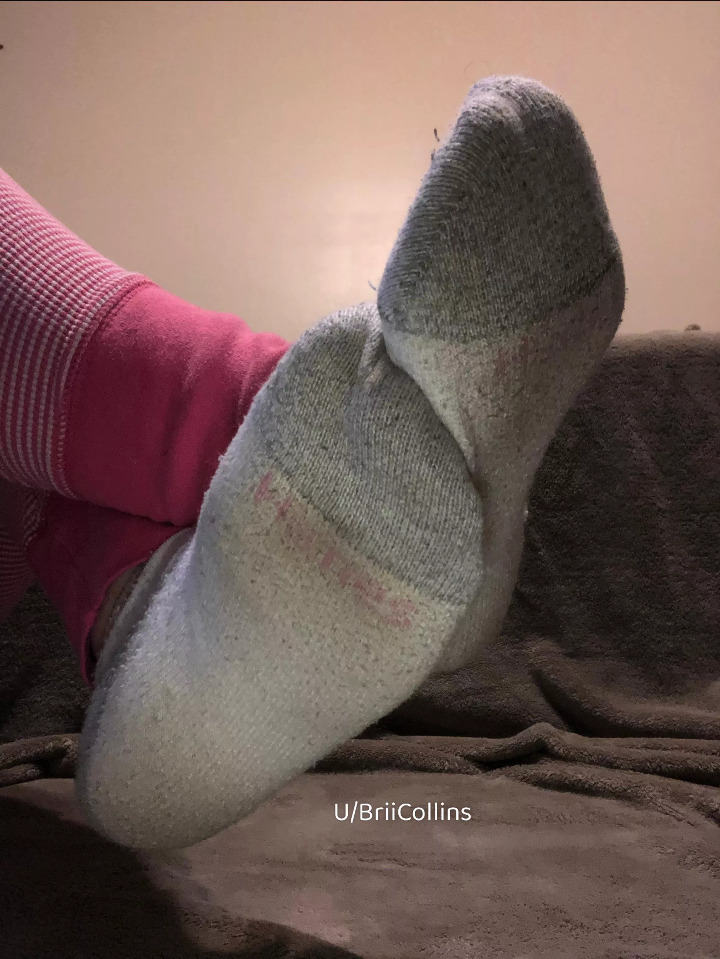 What would you do if my feet were in front of your face ? 😉 [f]