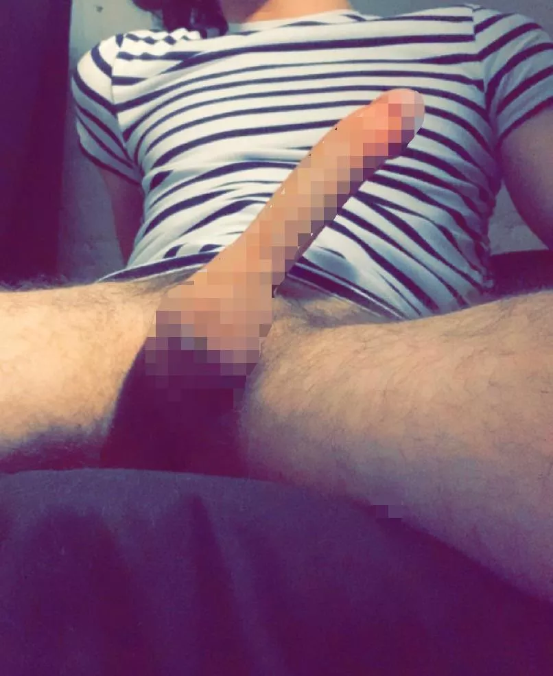 Who wants to be the wallet of a straight hung goth boy