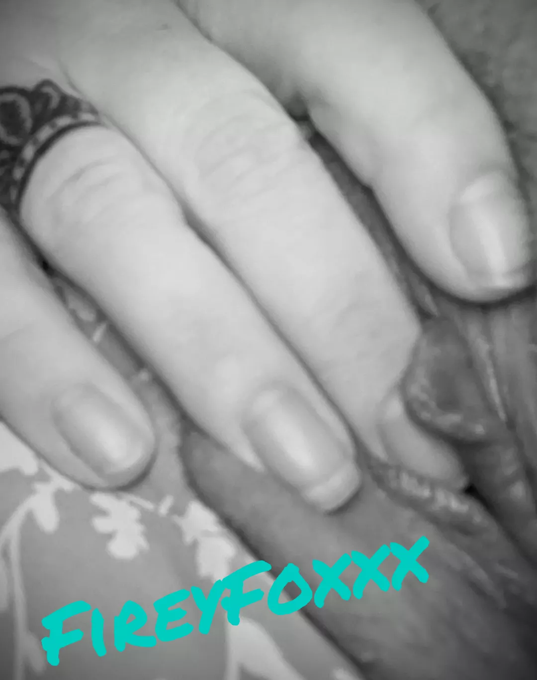 Would you eat my 45 yr old pussy? 