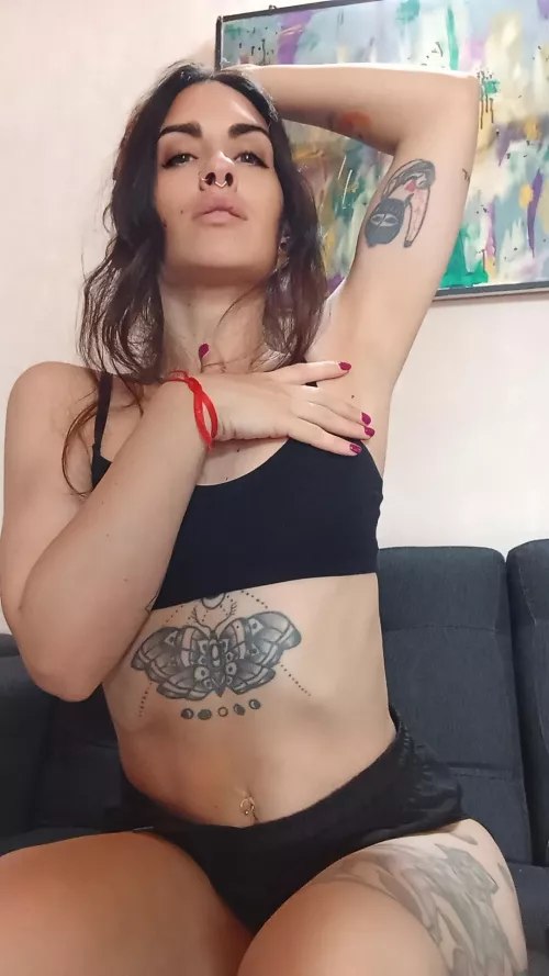 would you run your tongue over my sweaty armpits? 