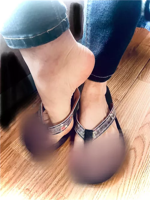 You don’t deserve to see my toes!!! Or do you ???