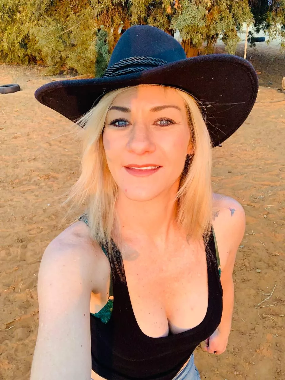 You won't believe what a cowgal can do in a field like this