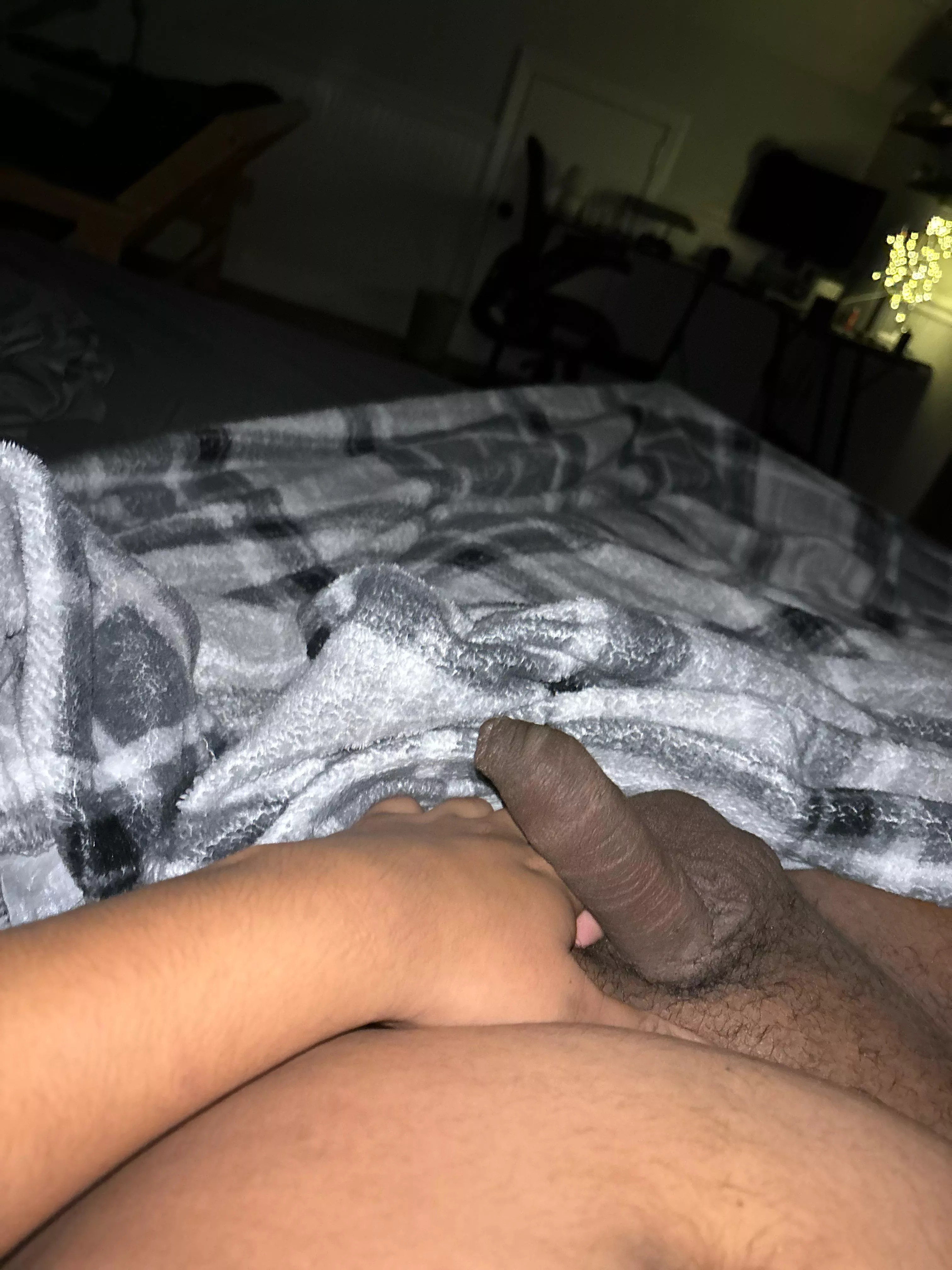 18 Lawrenceville- who is close and can give me head I’m mobile (new to this won’t be giving head)