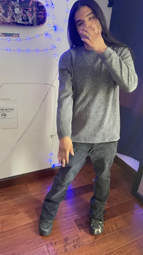 [19] come to my house let’s have some fun :3