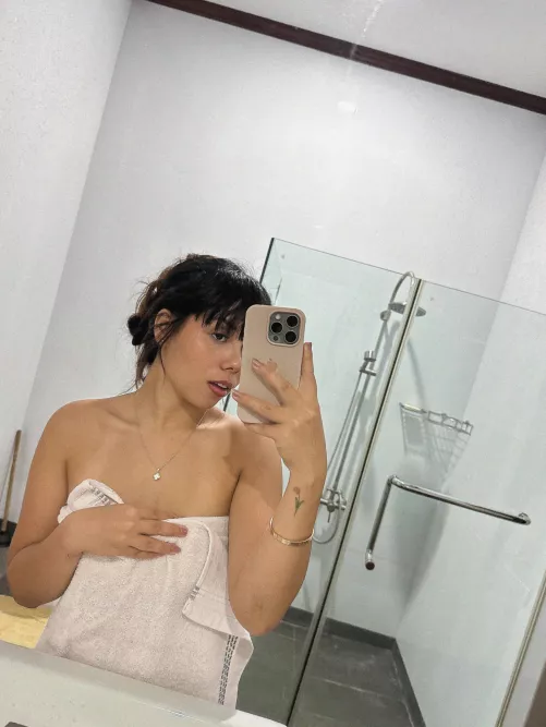 19 [F4MF] College girl may not ace the books, but I definitely know how to make a good time unforgettable