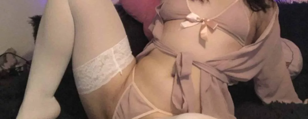 19F I hope I can make your night naughty