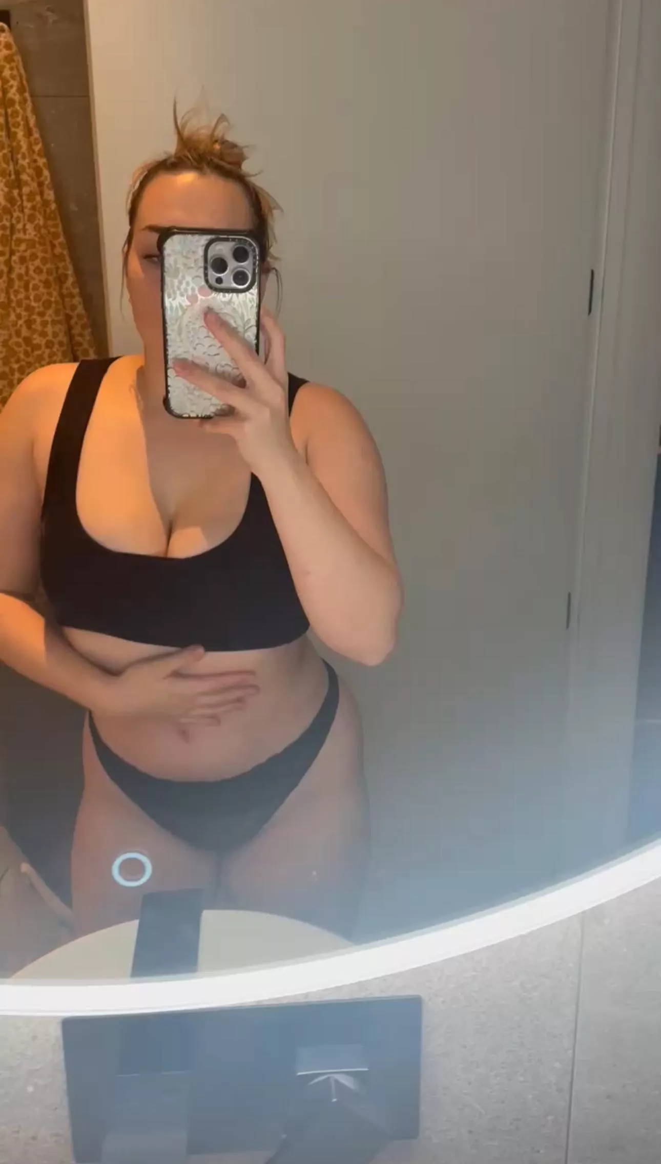 19F, will be in town and looking to get my pussy swollen from fucking. dm me!