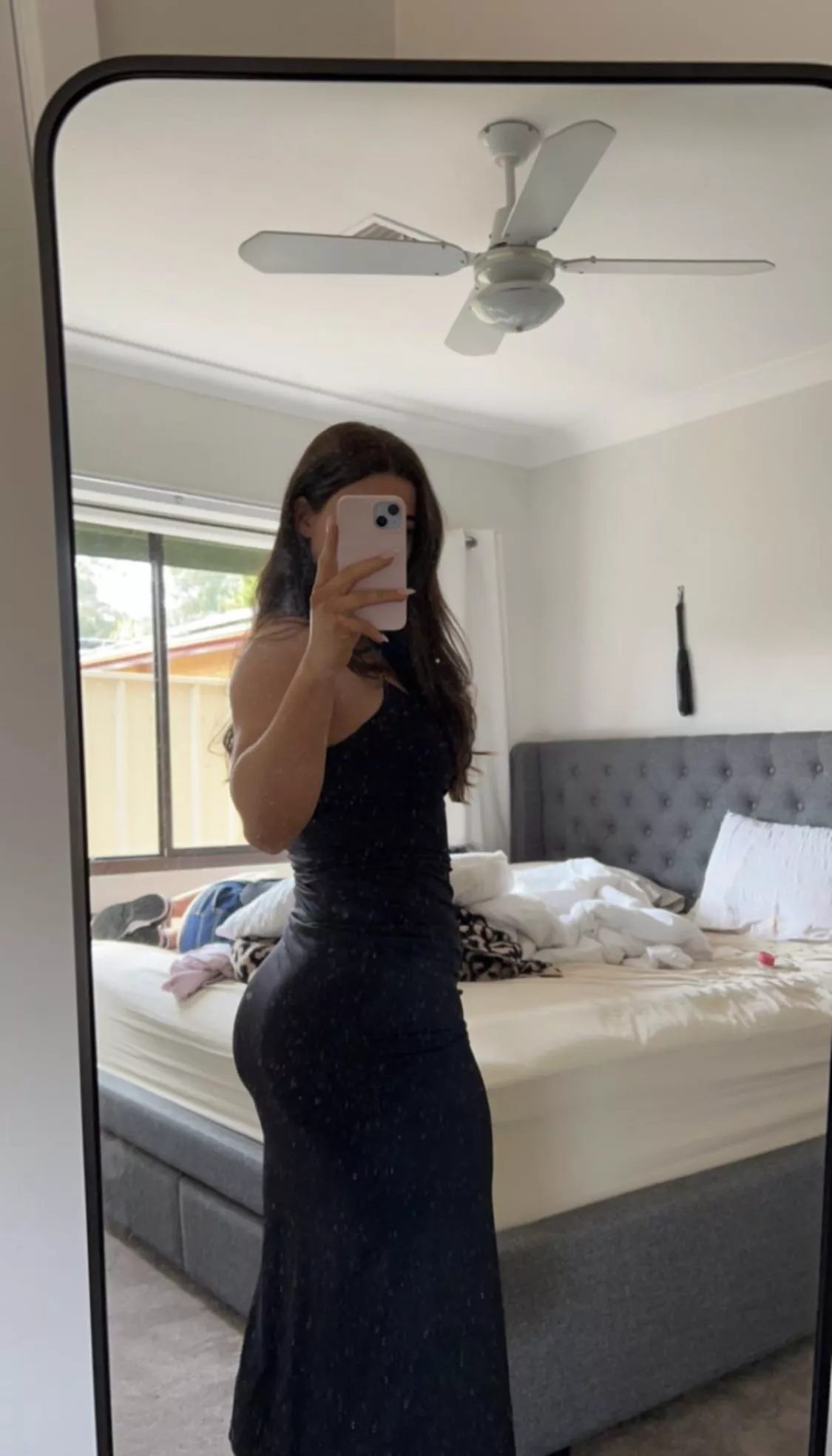 21 [F4M] looking for someone 420 friendly to chill with, couples fine as well, and a gym buddy heights  area.