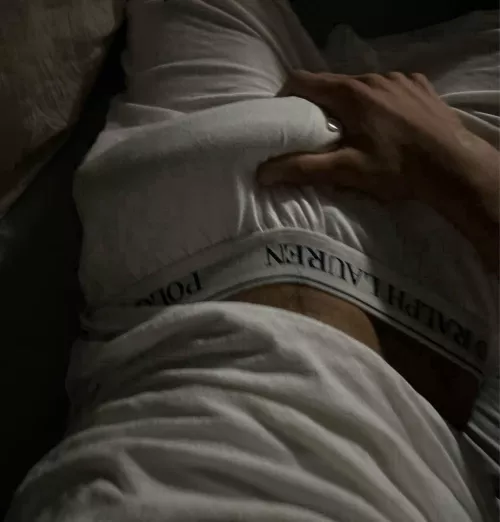 21[m4f/fm] skinny hung Latino bull. Arlington