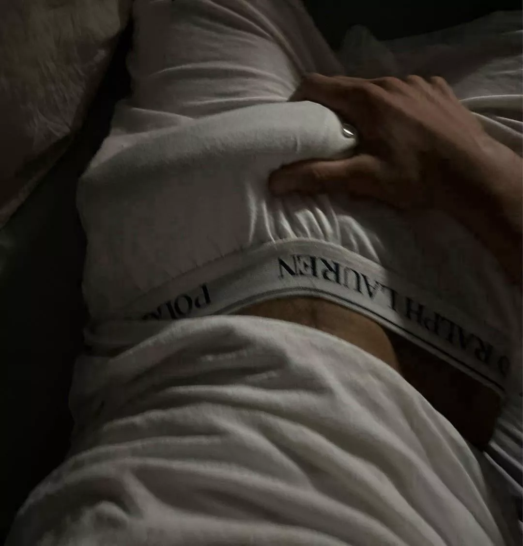 21[m4f/fm] skinny hung Latino bull. Arlington