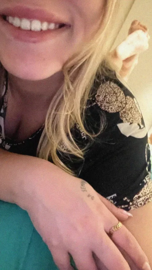 22 f4m showing off my assets and my heart