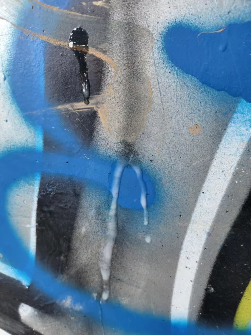 (25) Left this under a railbridge