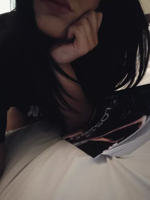 28 [F4MF] home alone on a Tuesday night and it’s way too quiet