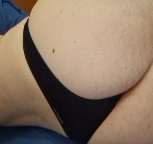 33yo bear bottom from Italy, into butt plugs and toys and looking for some chasers | sc sguazabarbuz91