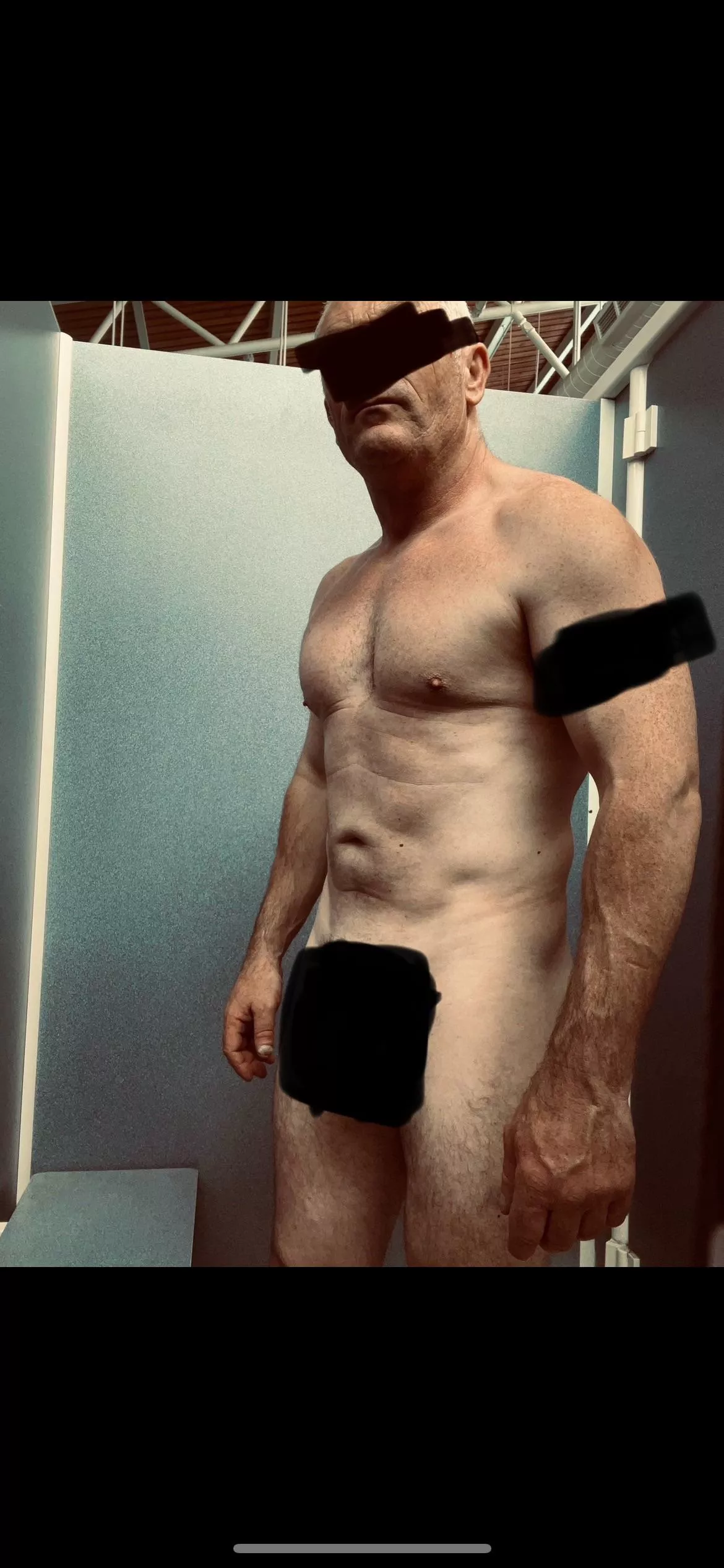 53 [M4F]  (Edinburgh) mature guy seeking mature lady. 