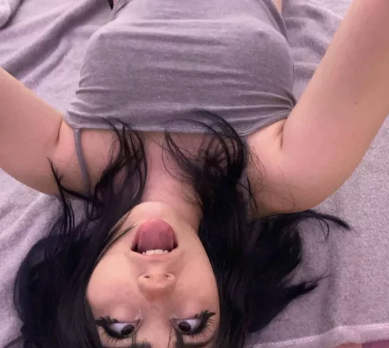ahegao slut who wants to make u hard and cum ;)
