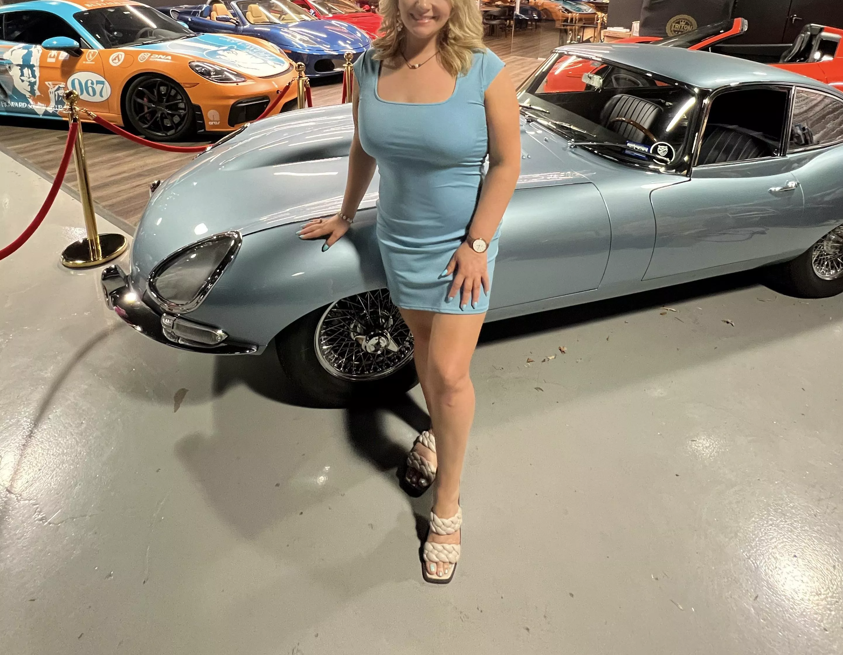 Any sexy intellectual bulls want to come out to flirt and have a drink with me tonight in south Austin? 