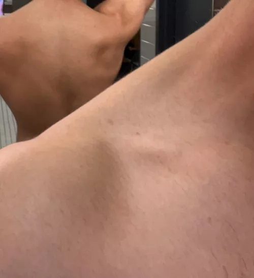 Anyone down to suck me? Hmu only guys under 22 