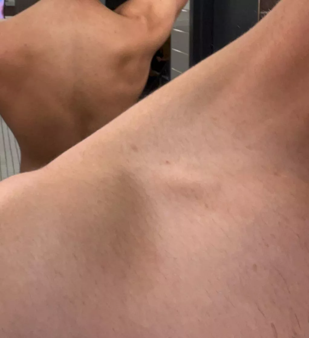 Anyone down to suck me? Hmu only guys under 22 