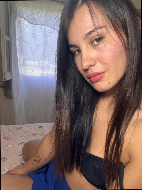 Be honest, am I gorgeous?