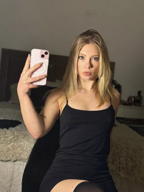 bed weather cuddle anyone? 