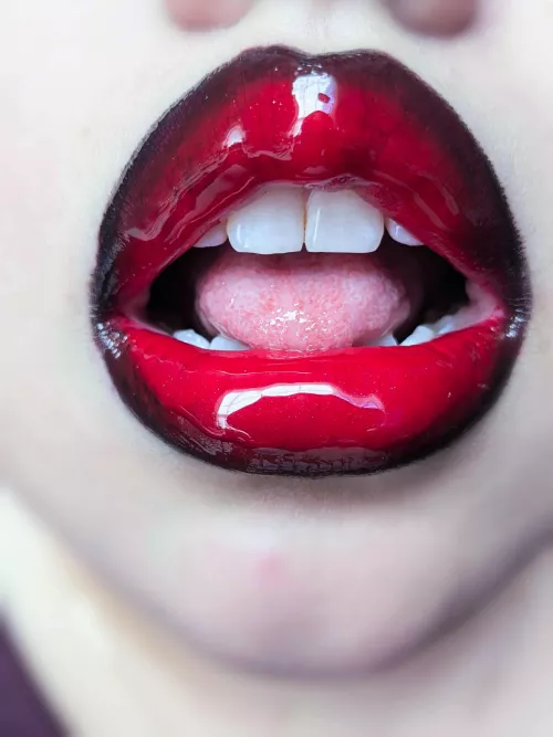 Black widow 🕷️💋