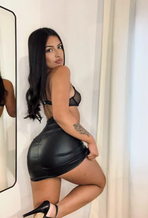 Booty so thick, it’s calling your name.