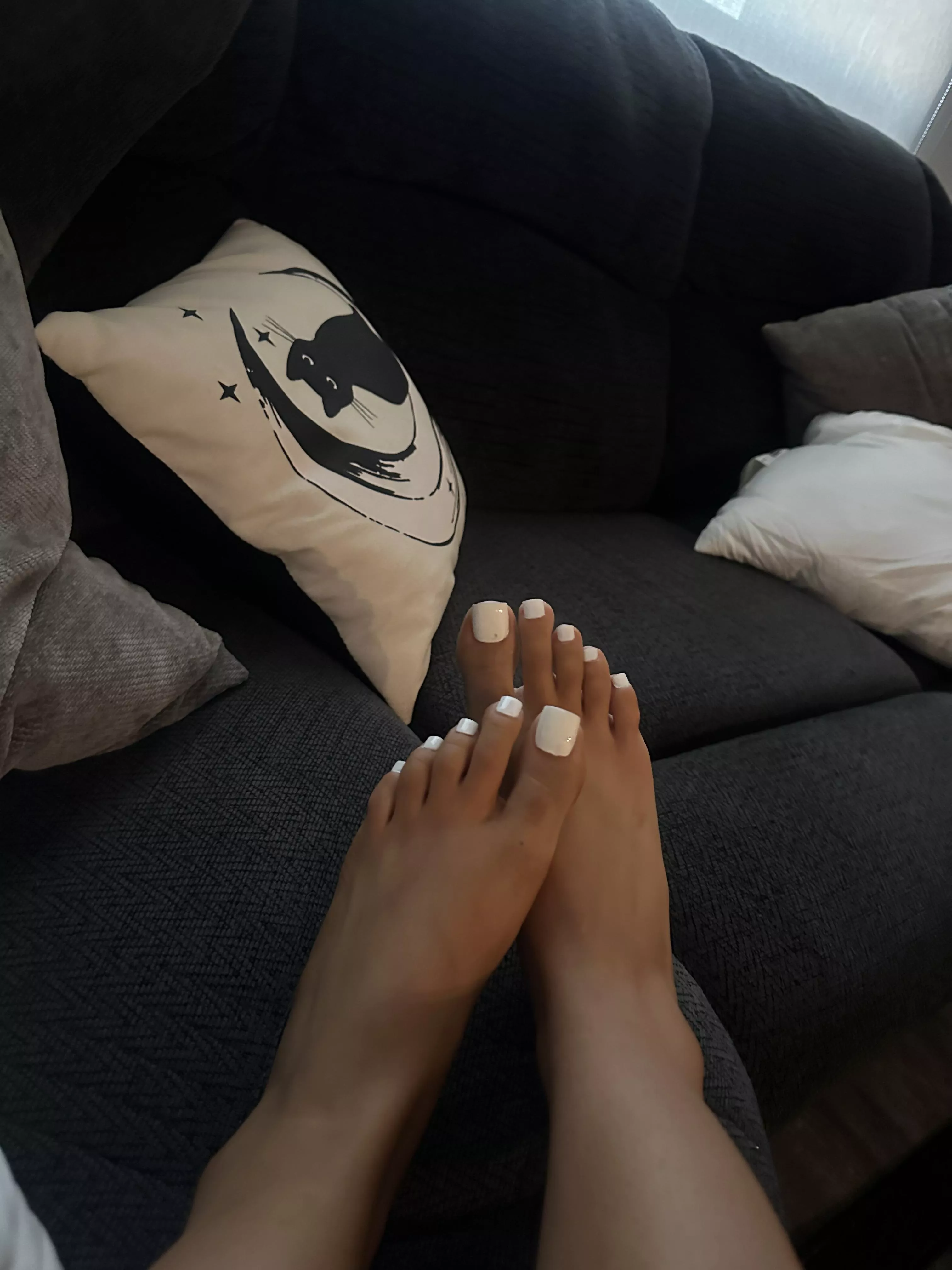 Can you just rub my feet while we watch a movie?