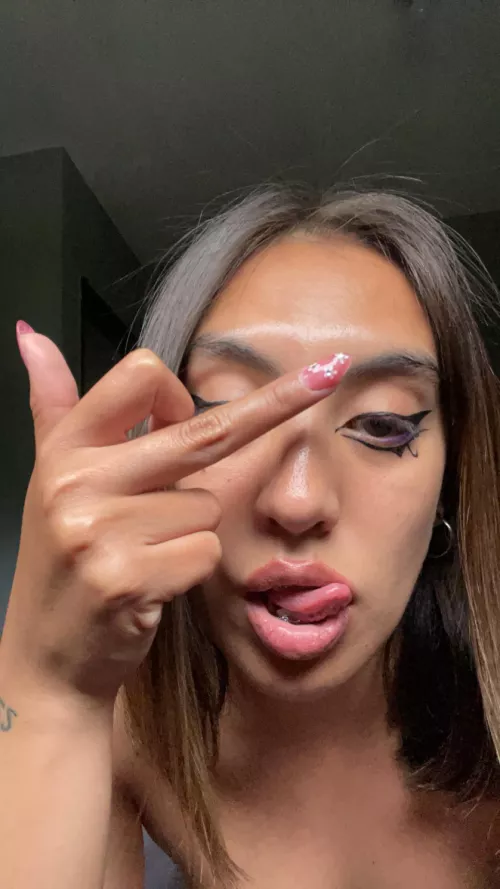 Come here loser, get on your knees before me