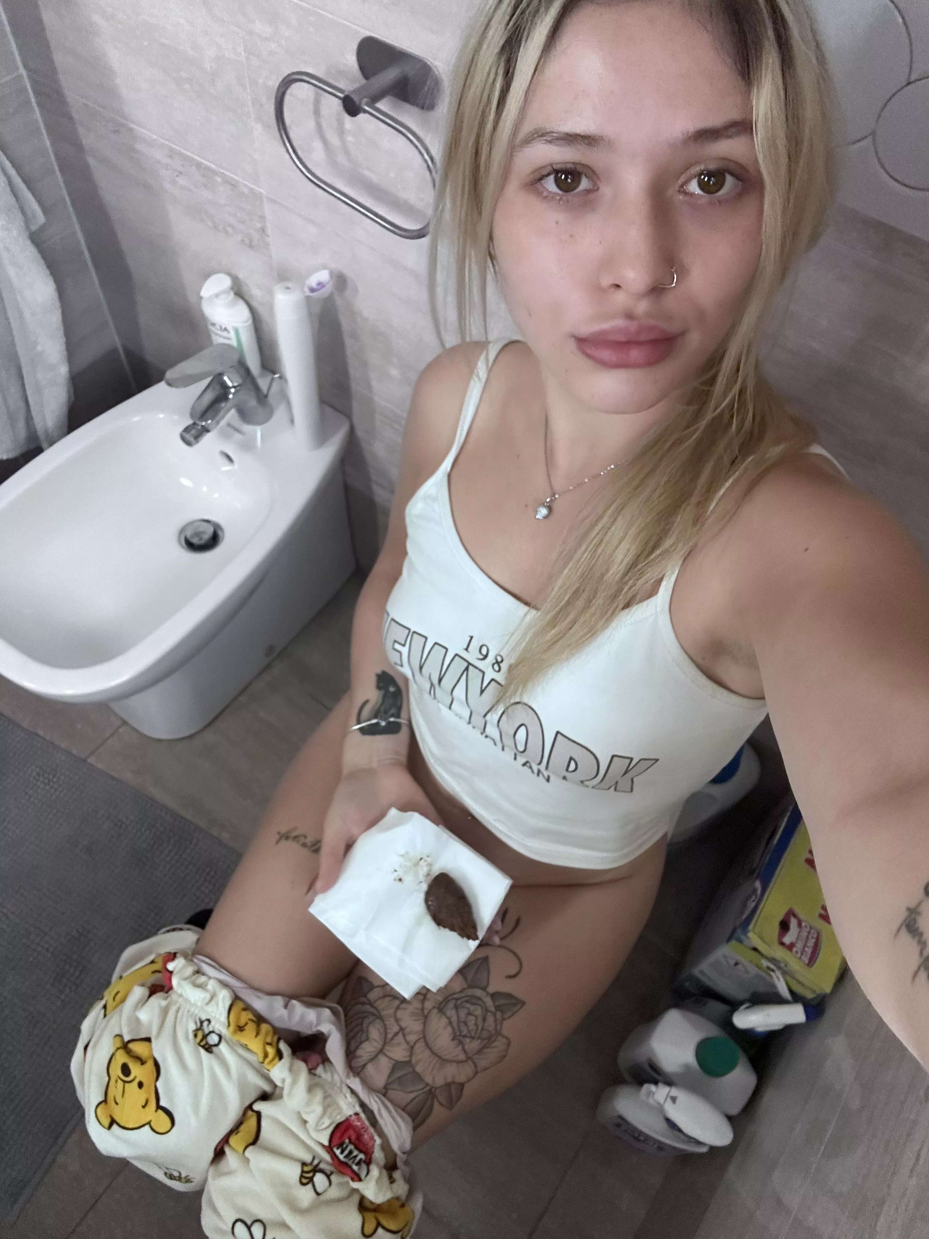 Come play whit me … I have Free&Vip TG dm me Attiblitz      Customs /Premades 