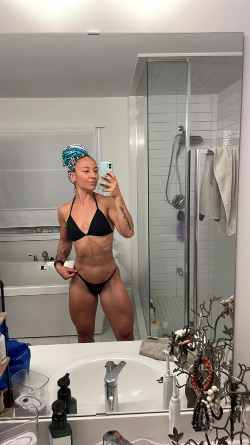 Counting down until the ab lines come back 😈