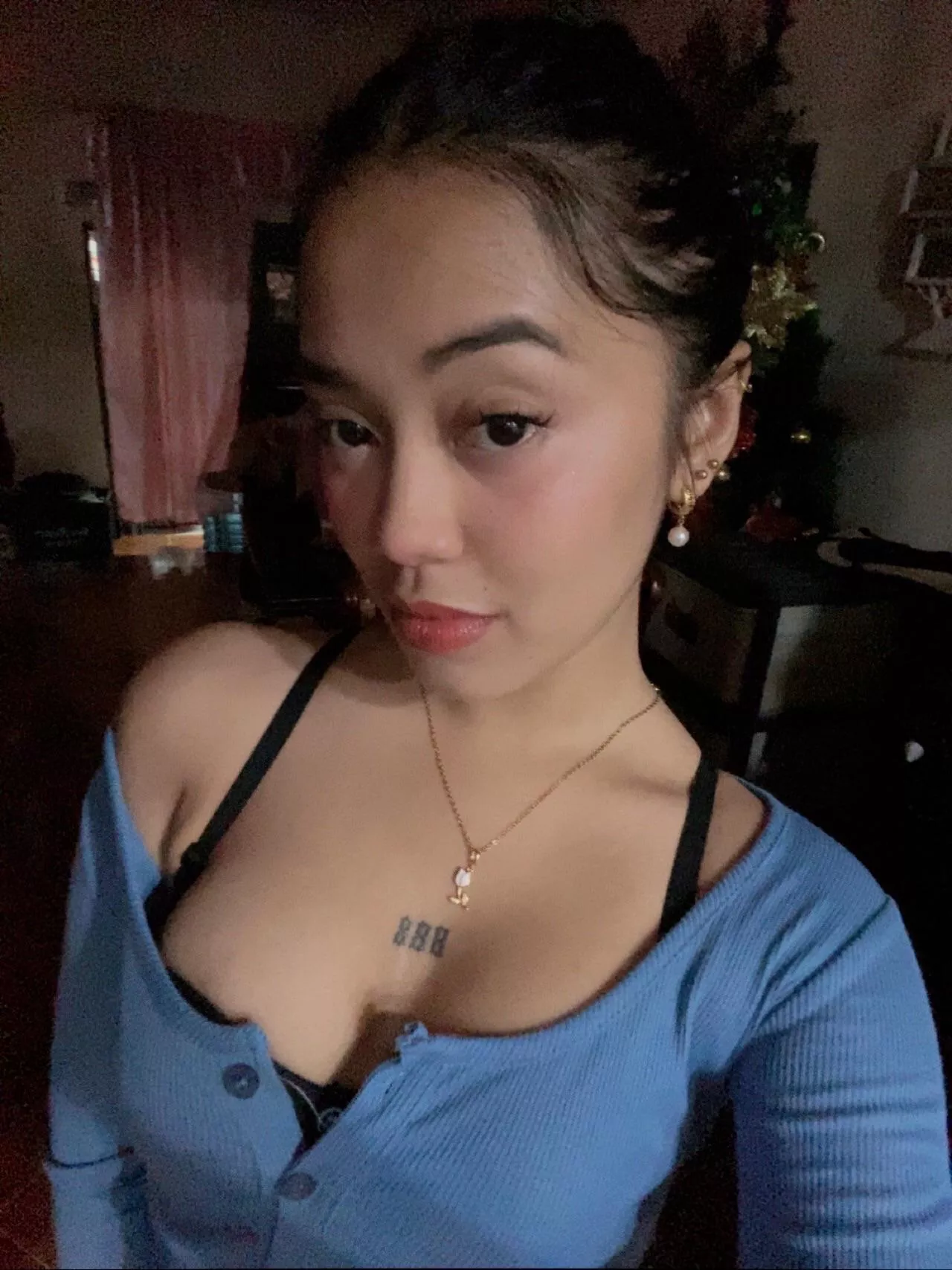 Cum shot in my face or pussy