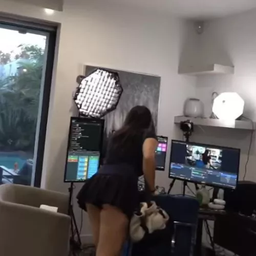 Dm to join the gooner server 😩 