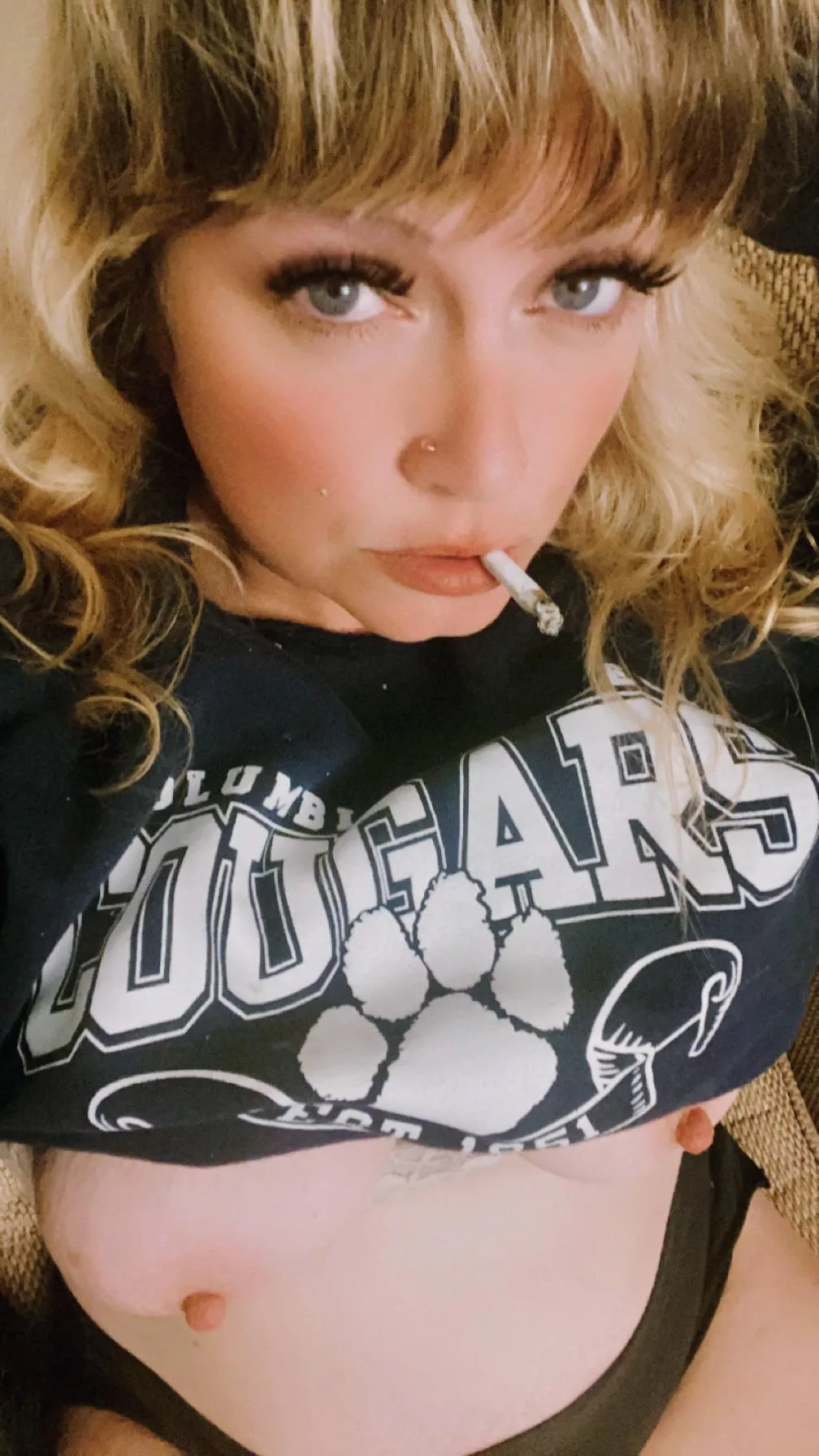 Do you dig stoner moms😈