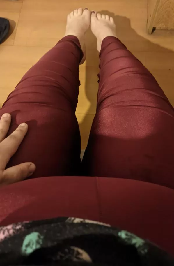 Do you like how my toes look wearing red leggins?