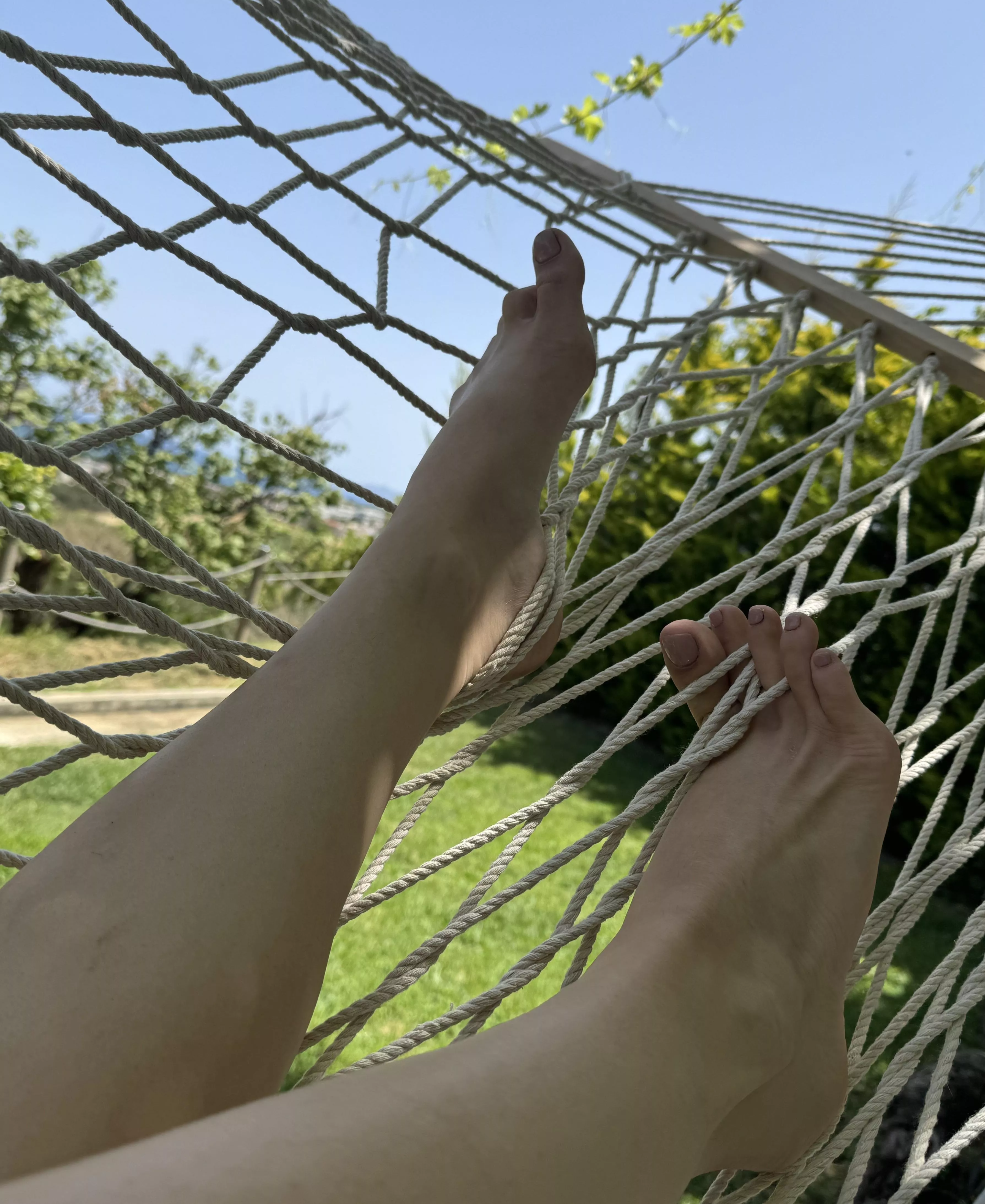 Do you want my soles or toes to surround you