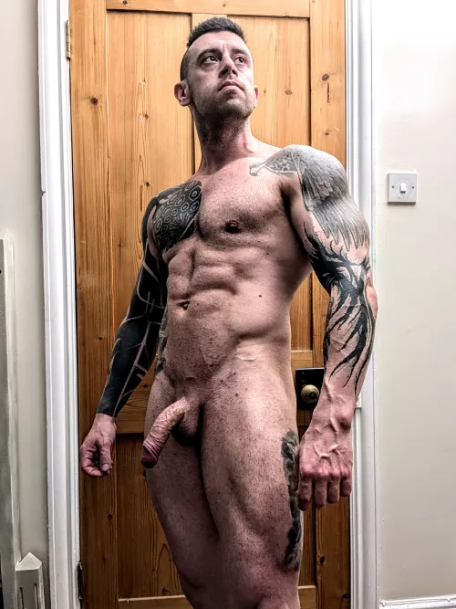 doing my best nude 'che guevara' look 😂😂😅