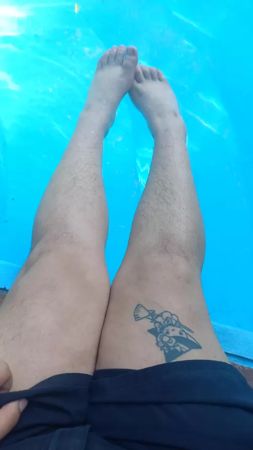 Enjoying the pool 💦