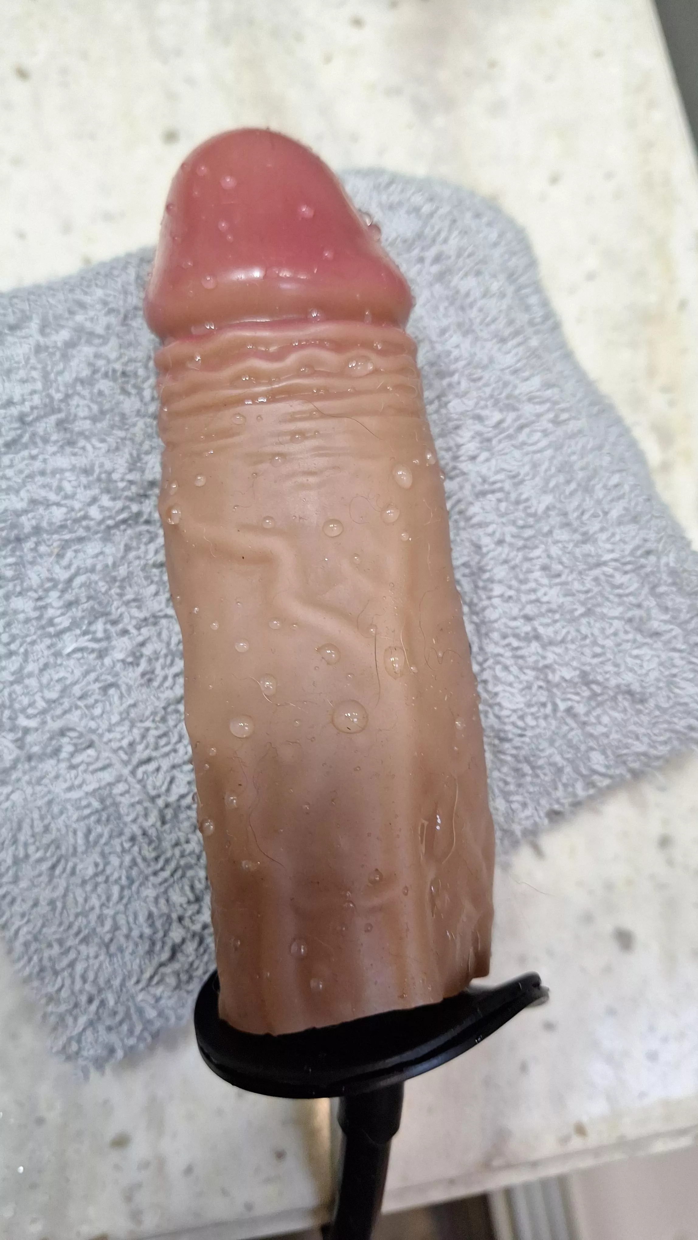 Every upvote is 1 pump every comment is 2 pumps 