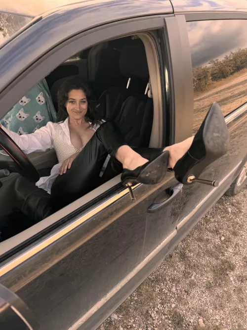 Feet should always be in heels