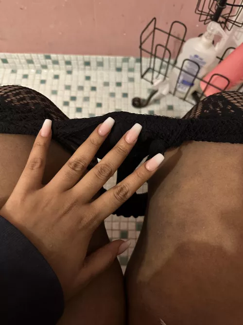 fresh claws & fresh stockings 😍🫧