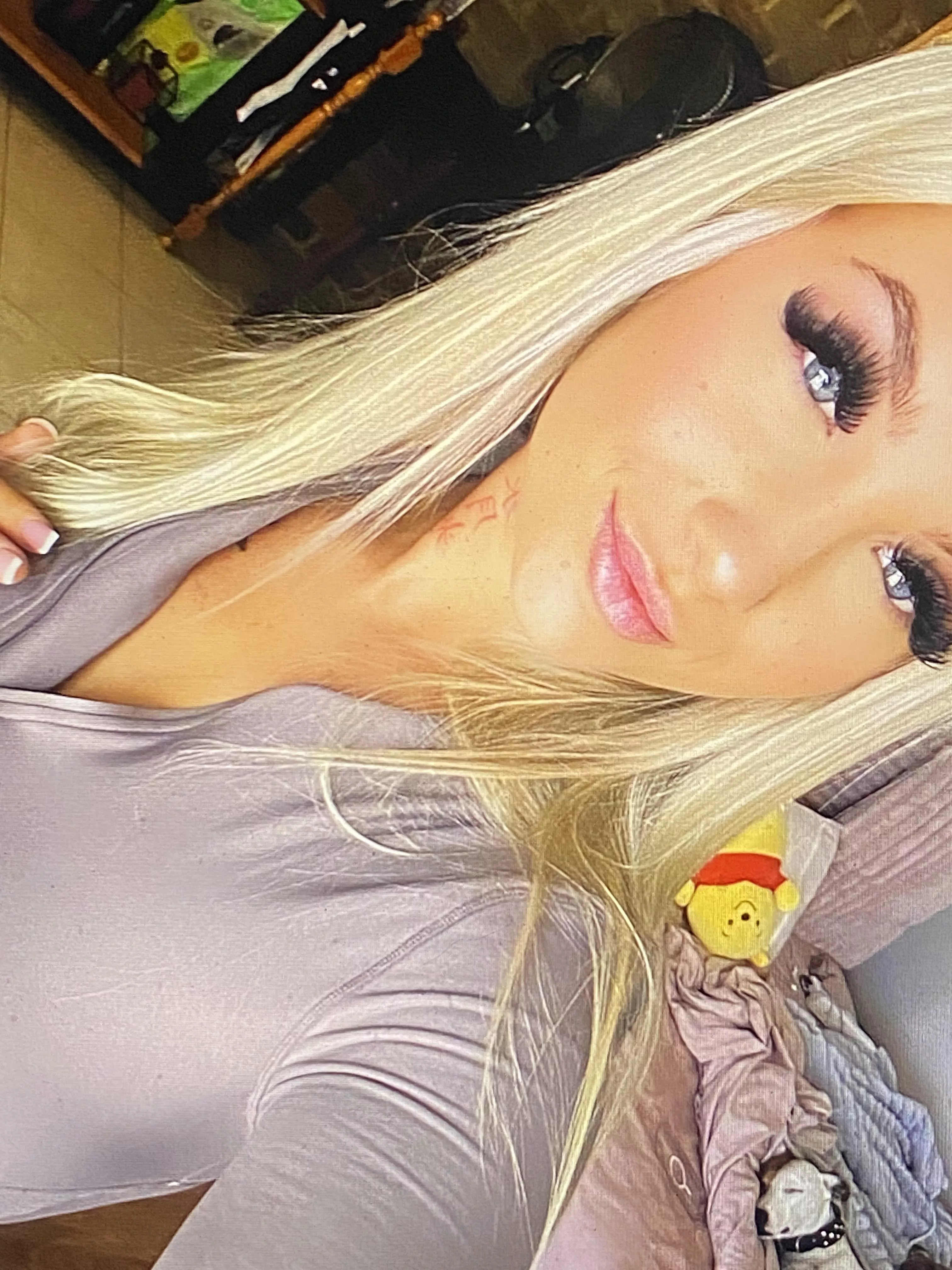 (georgia) stare into my eyes all night long baby