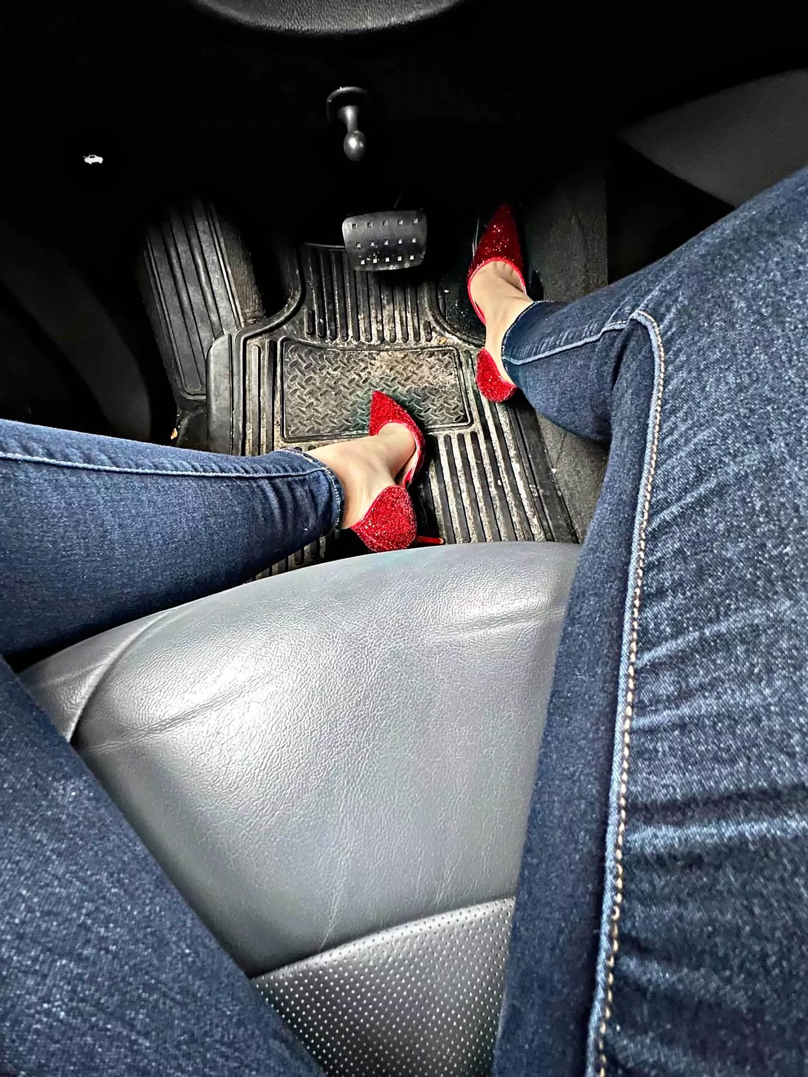 Girls trip weekend means you’re funding 🔥💜🔥 